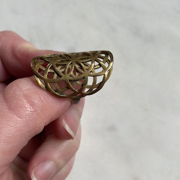 Vintage | Brass Sacred Geometry Ring | 7/8 - Picture 13 of 13